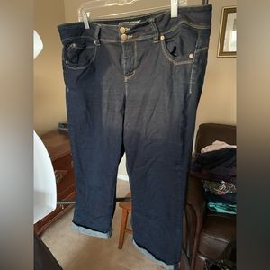 Royalty for Me Wanna betta butt Jean capris